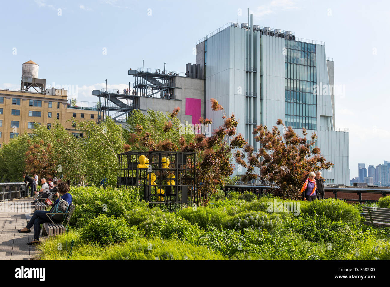 Eine äußere Aufnahme im neuen Gebäude von dem Whitney Museum of American Art auf 22.05.15 genommen. Stockfoto