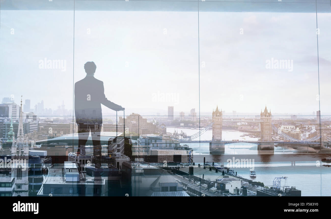 Doppelbelichtung Ansicht des abstrakten Geschäftsreisenden Stockfoto