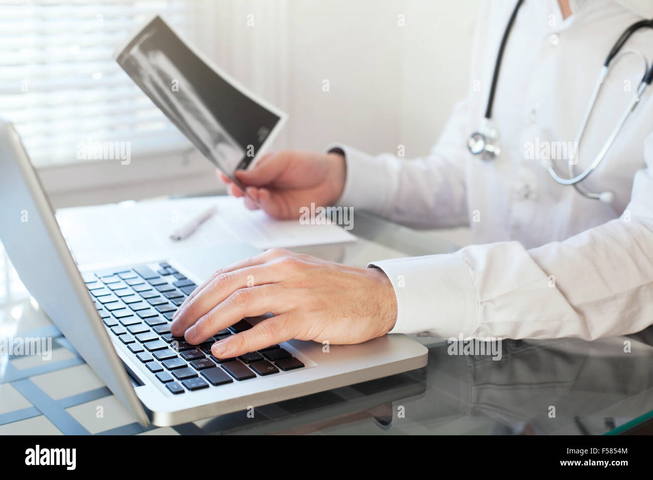 medizinische Online-Beratung Stockfoto