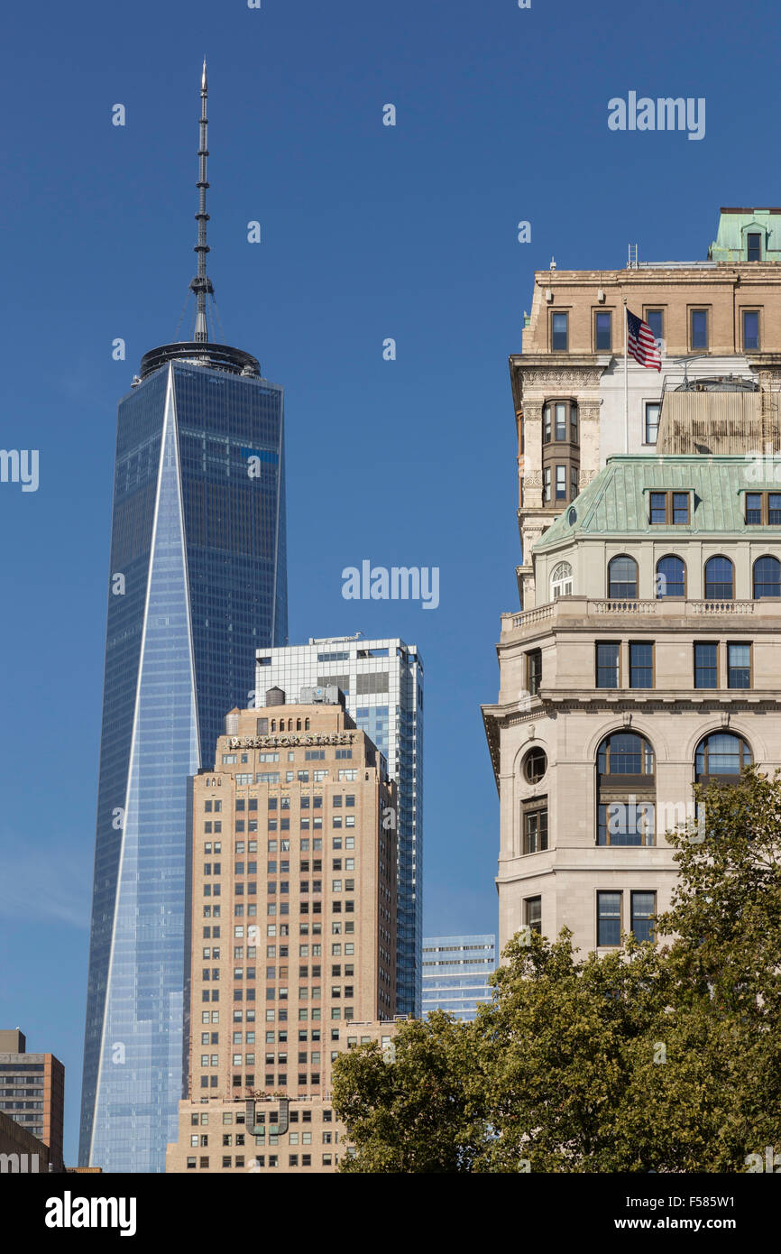 Skyline von Downtown Financial District mit Freedom Tower, NYC, USA Stockfoto