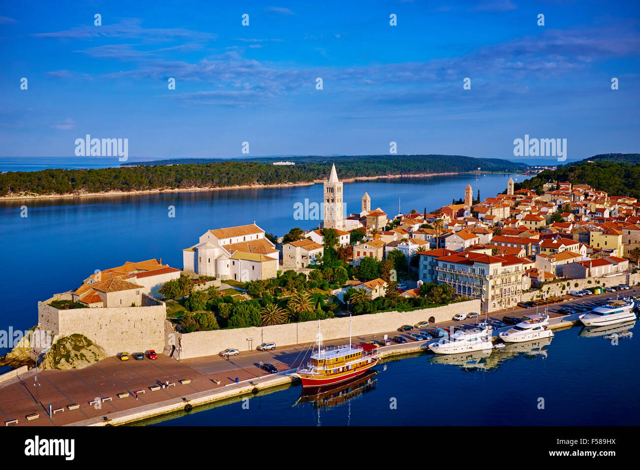 Kroatien, Kvarner Bucht, Insel und Stadt Rab, alten Hafen Stockfoto