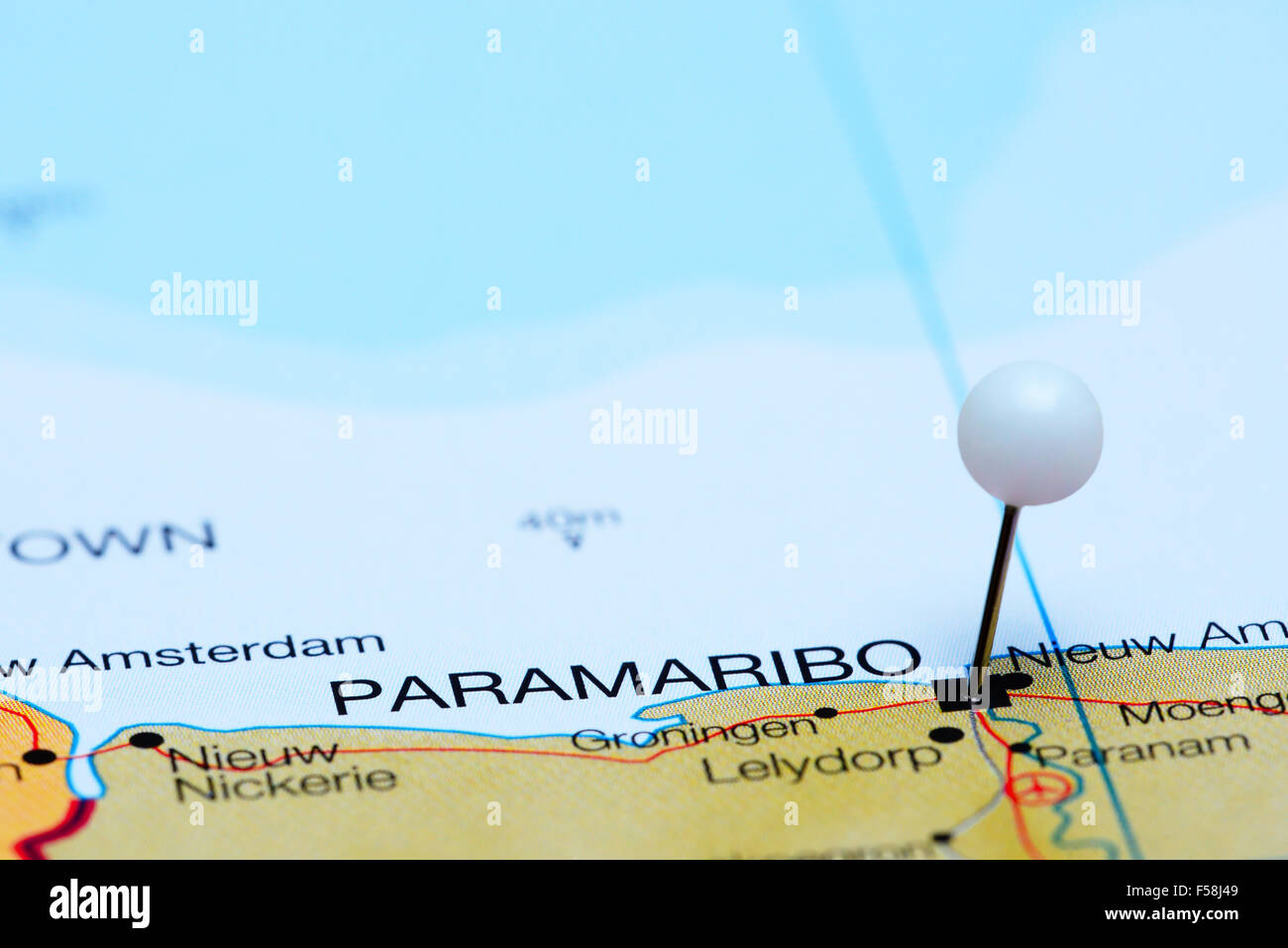 Paramaribo, fixiert auf einer Karte von Amerika Stockfoto