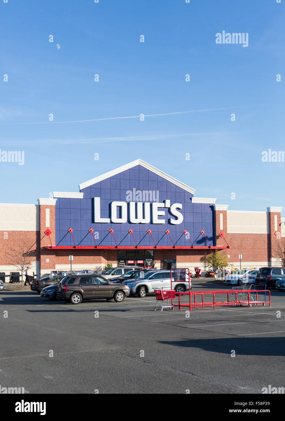 Lowes DIY Baubedarf Store oder Superstore in Virginia Gateway Shopping Center, Gainesville, Virginia, USA Stockfoto