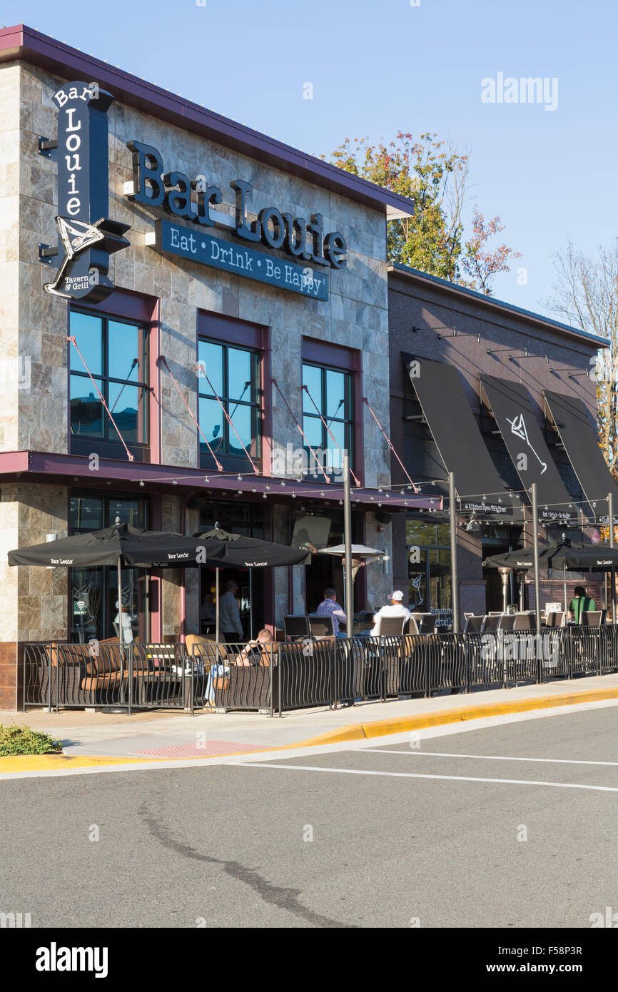 Bar Louie Restaurant in Virginia Gateway Shopping Center, Gainesville, Virginia, USA Stockfoto