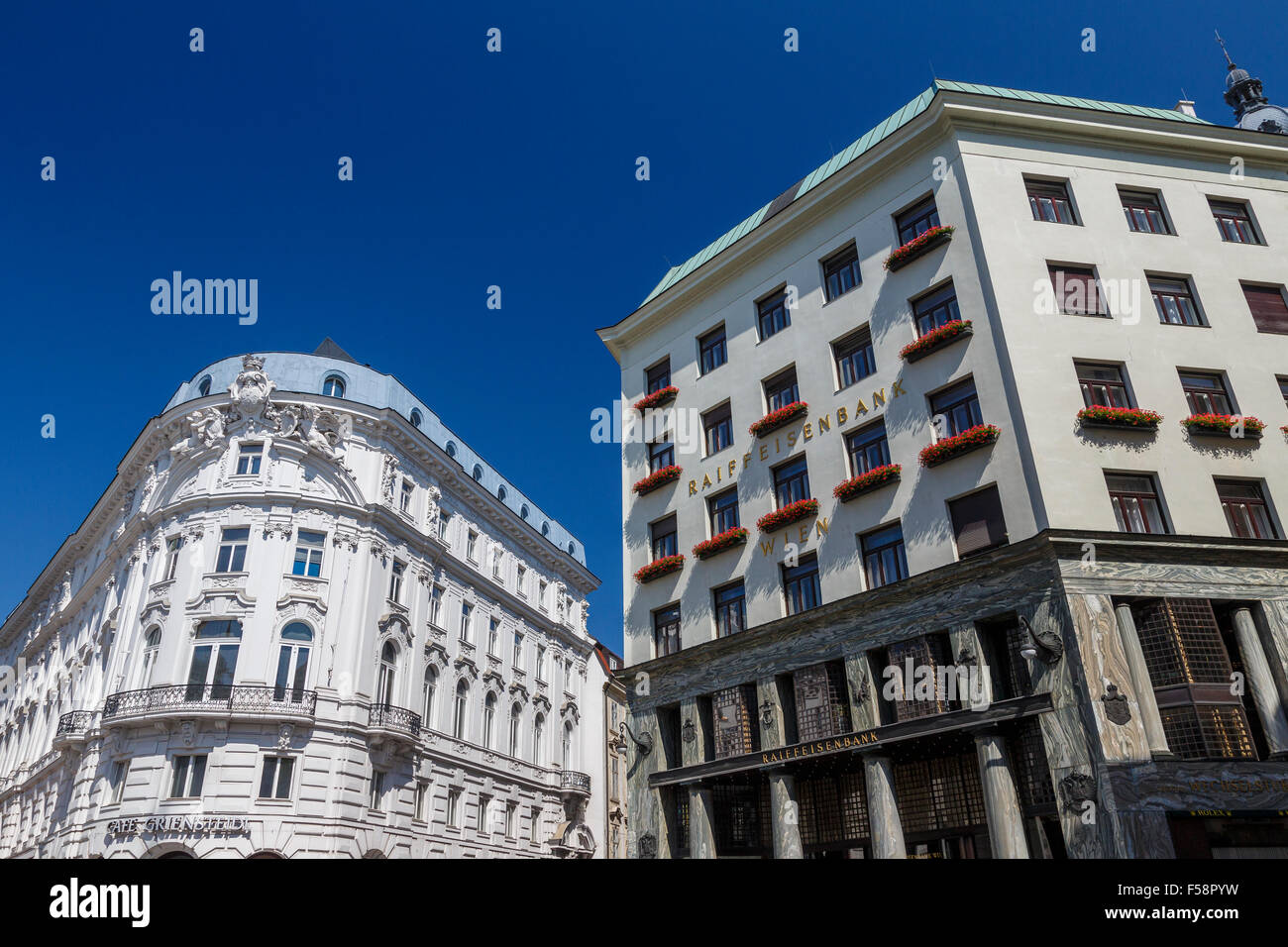 Gebäude und Architektur am Michaelerplatz, Wien, Österreich. Stockfoto