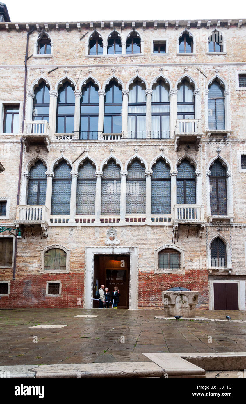 Palazzo fortuny museum -Fotos und -Bildmaterial in hoher Auflösung – Alamy