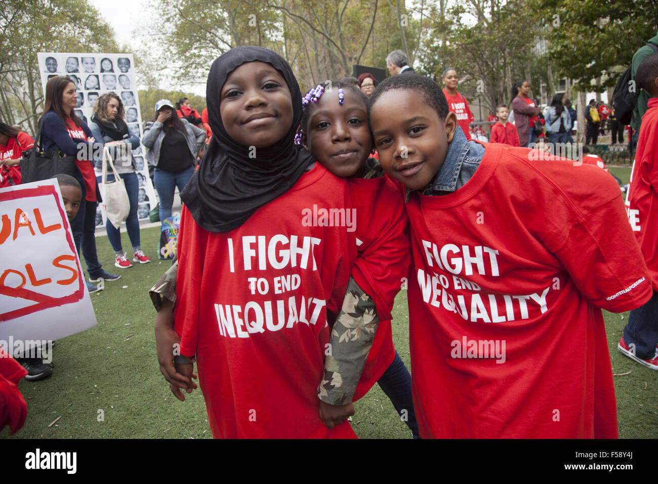 New York City Großdemonstration von Studenten, Lehrern und Eltern für die Bildung der Geschlechter in allen Schulen in New York City. Stockfoto