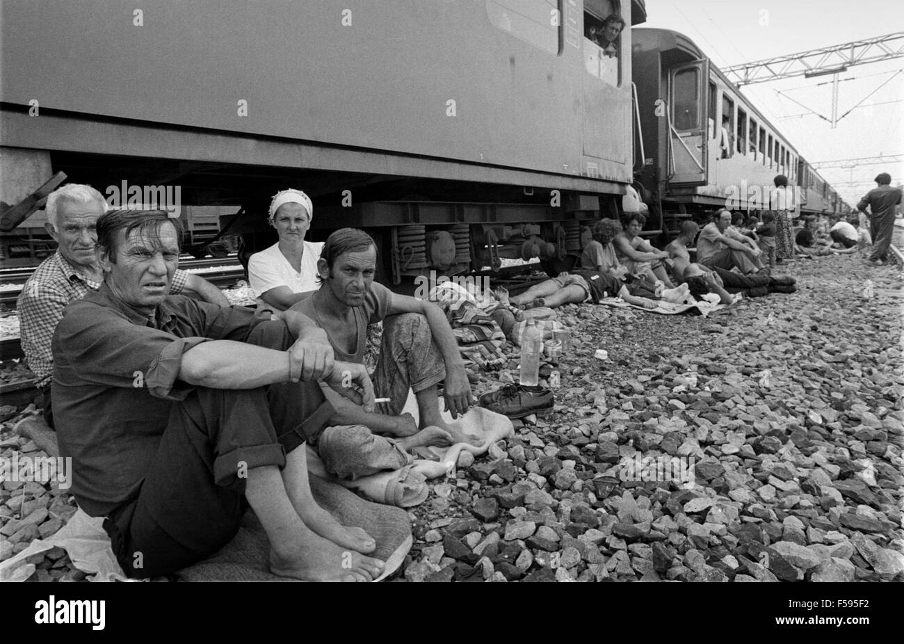 Krieg im ehemaligen Jugoslawien, Zug der bosnische Flüchtlinge Flucht aus ethnischen Säuberungen der Serben in Kroatien (Juli 1992) blockiert Stockfoto