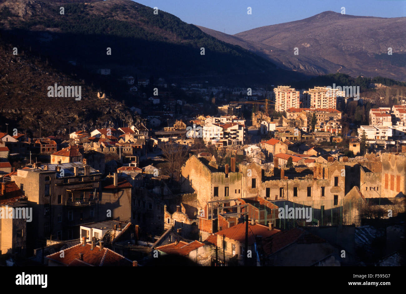 Intervention der NATO in Bosnien und Herzegowina nach dem Dayton-Abkommen, die Mostar-Stadt im Januar 1995 - Bosnien und Herzegowina, la Città di Mostar Nel Januar 1995 Stockfoto