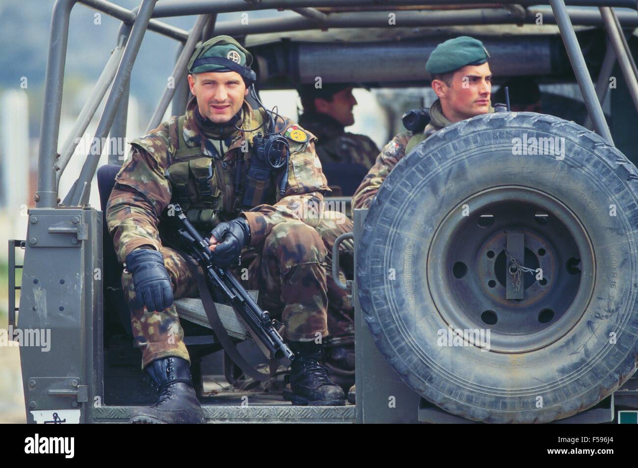 Albanien, Patrouillen Betrieb Alba der italienischen Streitkräfte nach dem Bürgerkrieg von Frühjahr 1997, Marine-Infanteristen des S.Marco Bataillon Valona Stockfoto