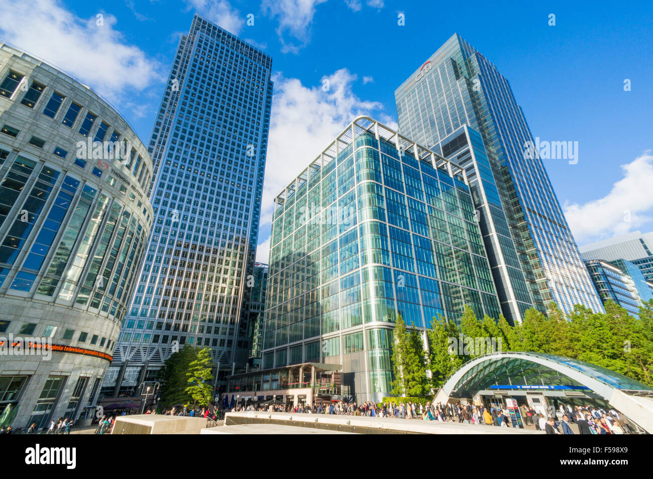 Canary wharf Wolkenkratzer CBD Banken- und Finanzviertel Docklands London England UK GB EU Europa Stockfoto