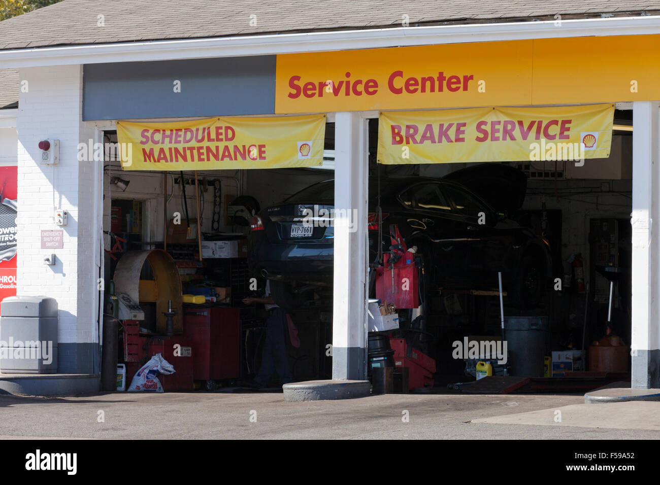 Auto-Service-Center - USA Stockfoto