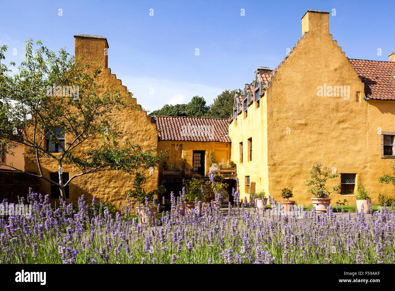 Culross Palace (ein Anfang des 17. Jahrhunderts Kaufmannshaus) in die Royal Burgh von Culross, Fife, Schottland UK Stockfoto