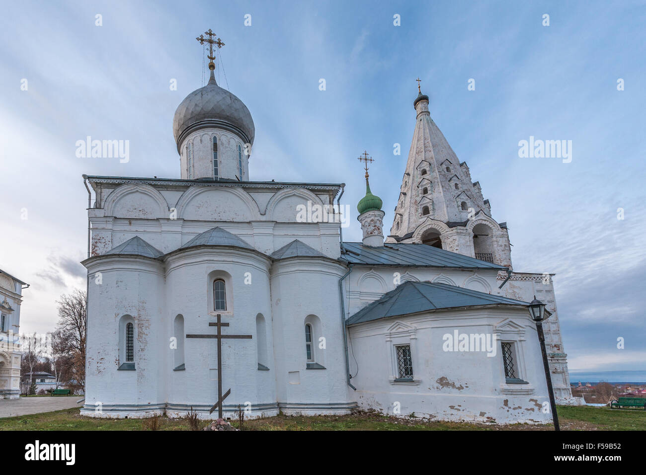 Pereslawl-Salesskij, Russland-29. Oktober 2015: Troitsky Danilov ist das Kloster im Jahre 1505 konstruiert. Kathedrale der Heiligen Dreifaltigkeit Stockfoto