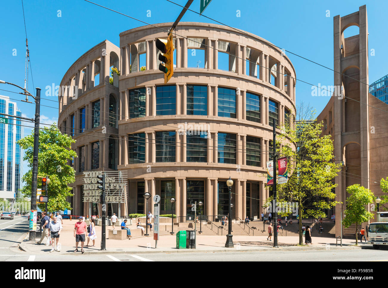 Vancouver Public Library (1995), entworfen von Moshe Safdie und DA Architekten, Library Square, Vancouver, BC, Kanada. Stockfoto