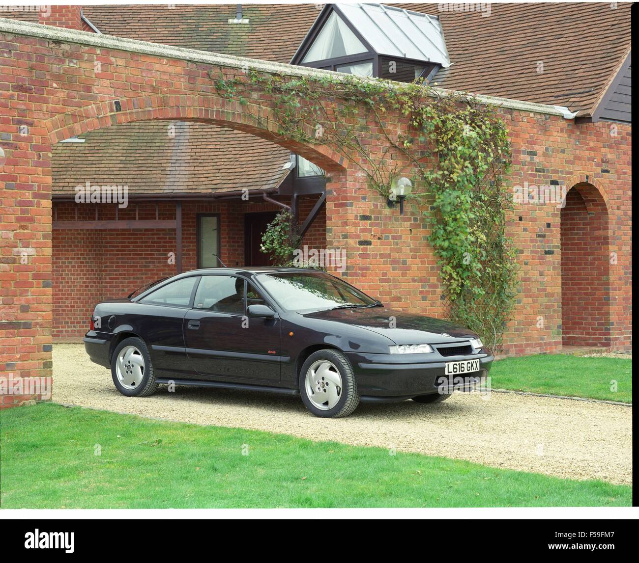 Vauxhall/Opel Calibra 4x4 Turbo - 1993 Modell in Schwarz Stockfoto