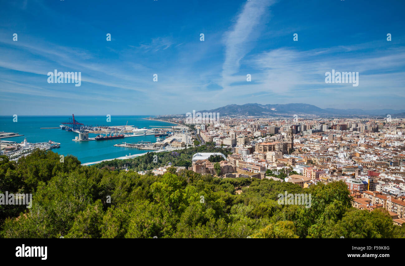 Spanien, Andalusien, Provinz Malaga, Malaga Stadt von Gibralfaro anzeigen Stockfoto
