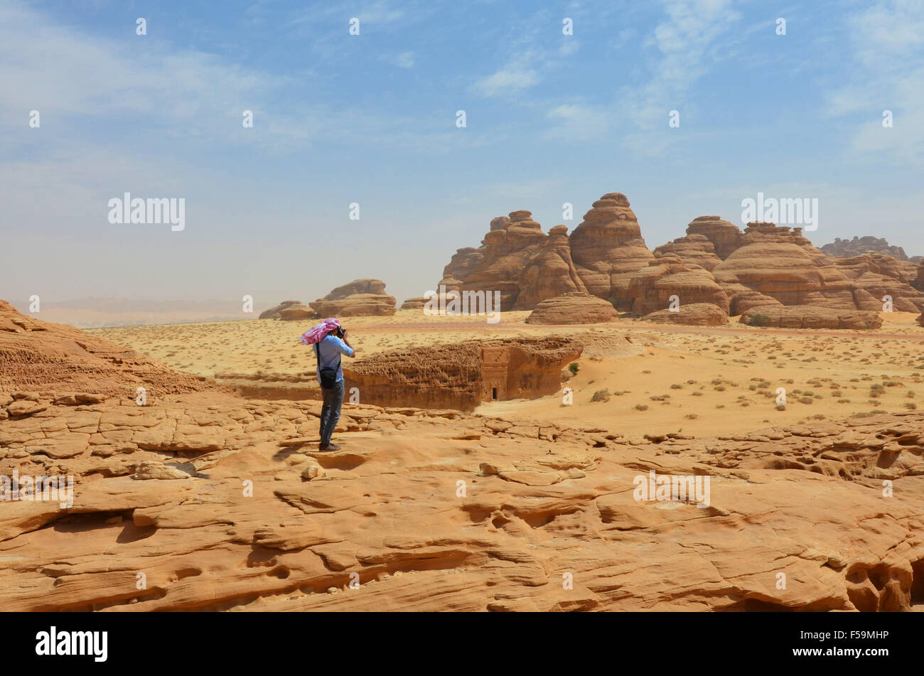 Landschaftsfotografen nimmt Bild Tal stehen am Berg Stockfoto