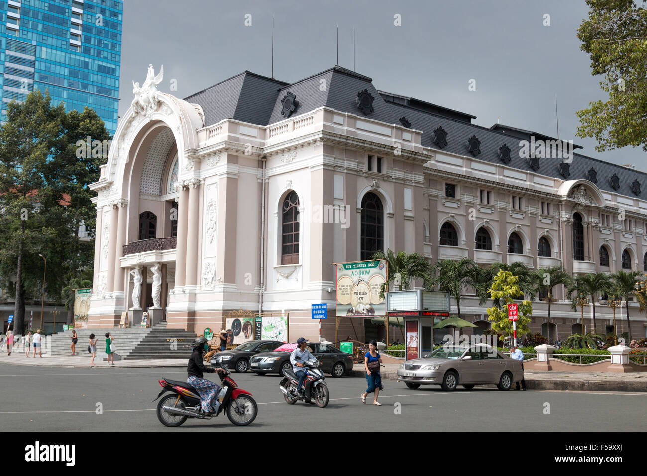 Stadttheater von Ho-Chi-Minh-Stadt, auch bekannt als Saigon Opera House, wurde durch die Franzosen im Jahre 1897 gebaut. Vietnam. Stockfoto