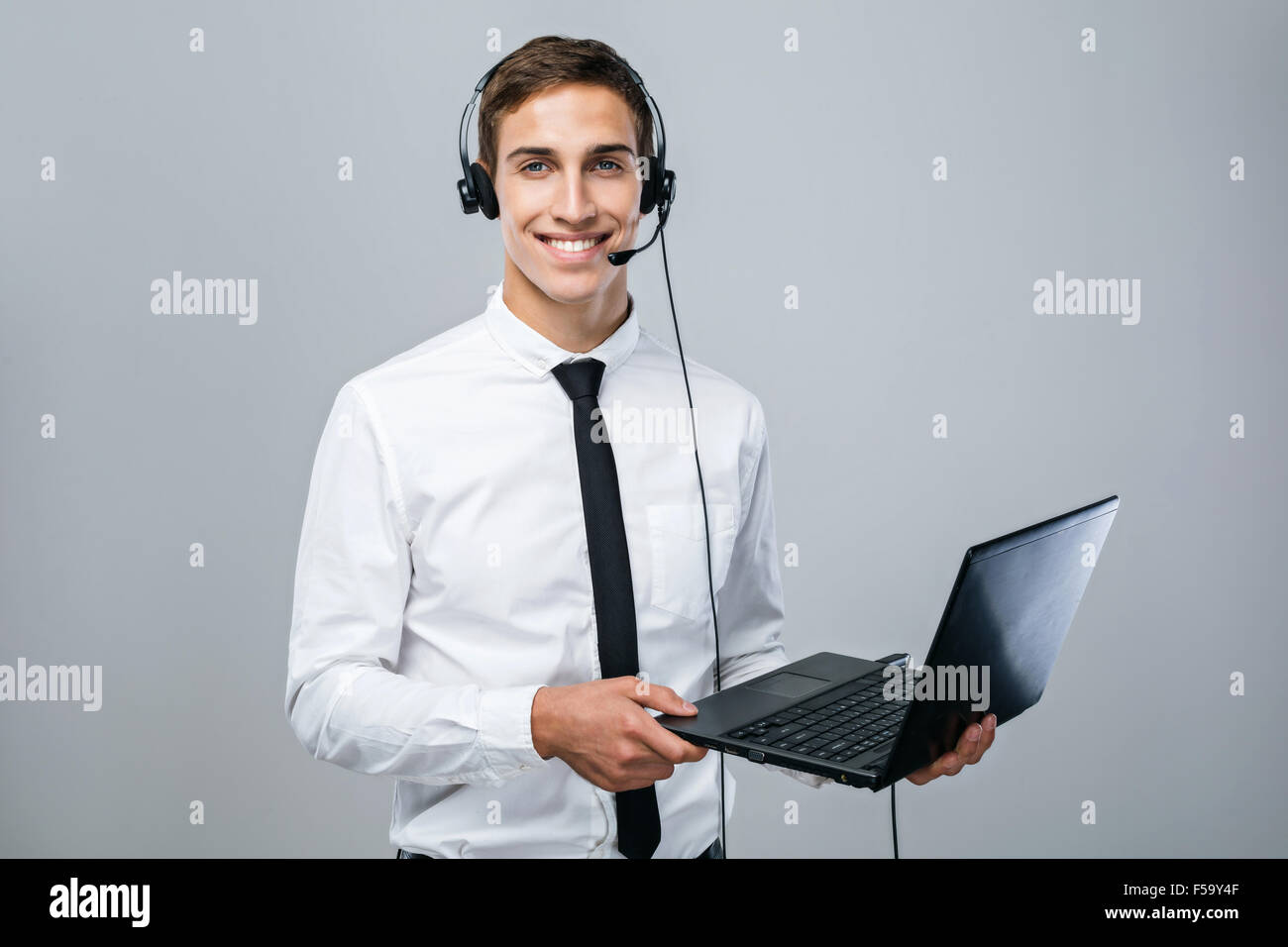 Konzept für männliche Call-Center-Betreiber Stockfoto
