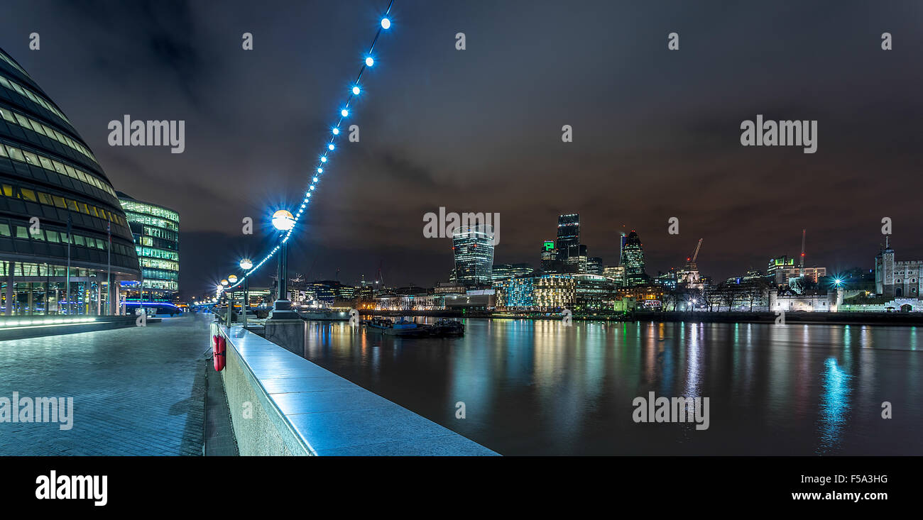 South Bank und Rathaus Stockfoto