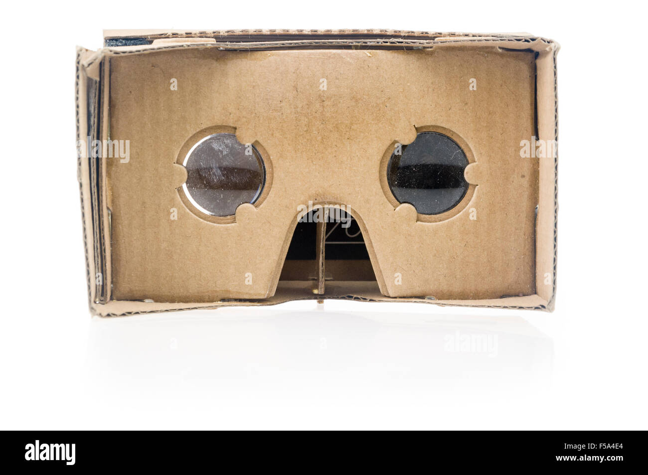 Google Pappe, eine 3D Virtual Reality Anlage für smartphones Stockfoto