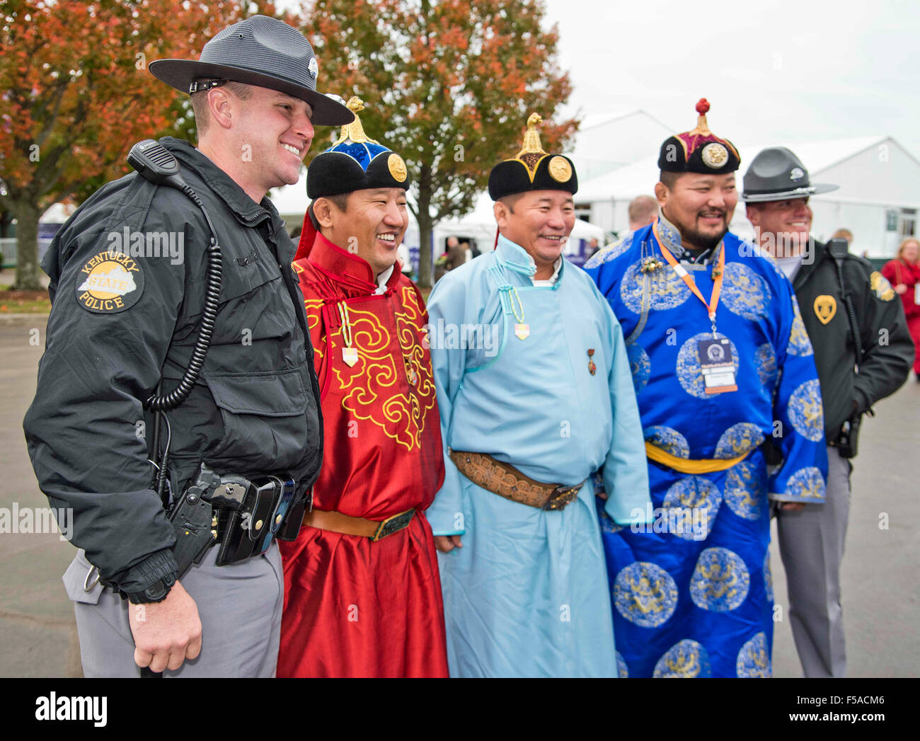 Lexington, Kentucky, USA. 31. Oktober 2015. 31. Oktober 2015: Szenen aus rund um die Strecke bei Keeneland Race Course in Lexington, Kentucky am 31. Oktober 2015. Scott Serio/ESW/CSM/Alamy Live-Nachrichten Stockfoto