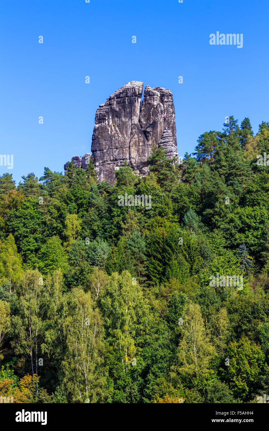 Panorama mit typischen Rock Zinnen an Bastei in Rathen, Sächsische Schweiz Stockfoto
