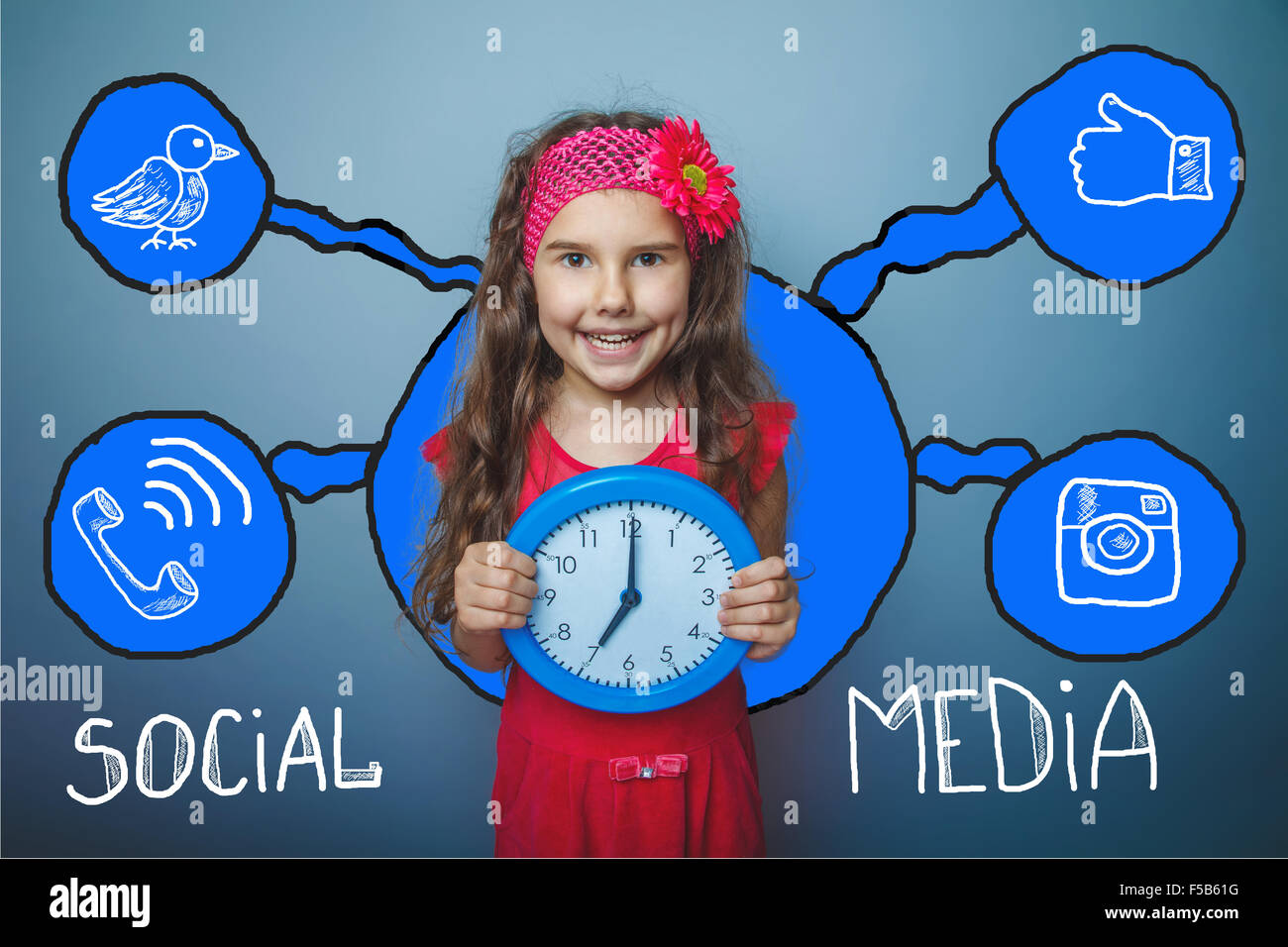 Social-Media-Netzwerk Infografiken Set Skizze Teengirl Uhr ke Stockfoto