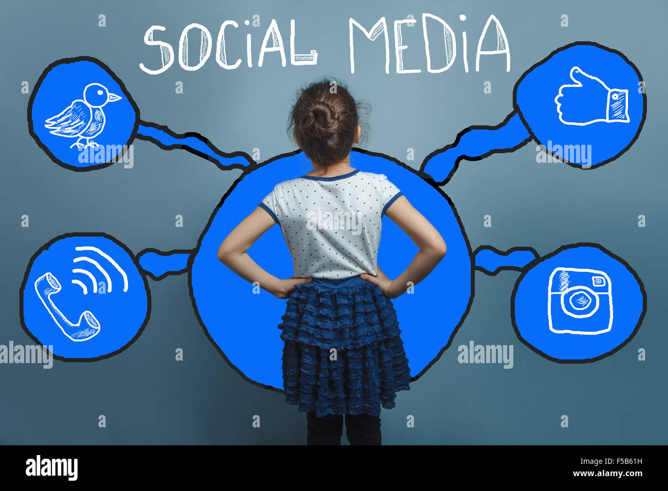 Social-Media-Netzwerk-Infografiken set Skizze Teengirl ist er lo Stockfoto