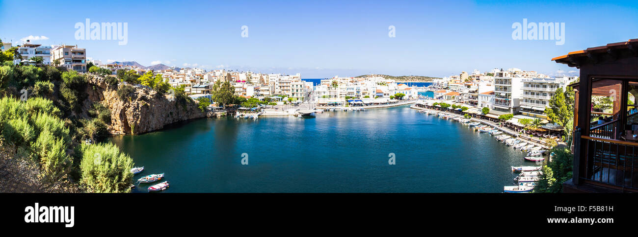 Panorama von Agios Nikolaos See Überlieferung, Crete, Griechenland Stockfoto