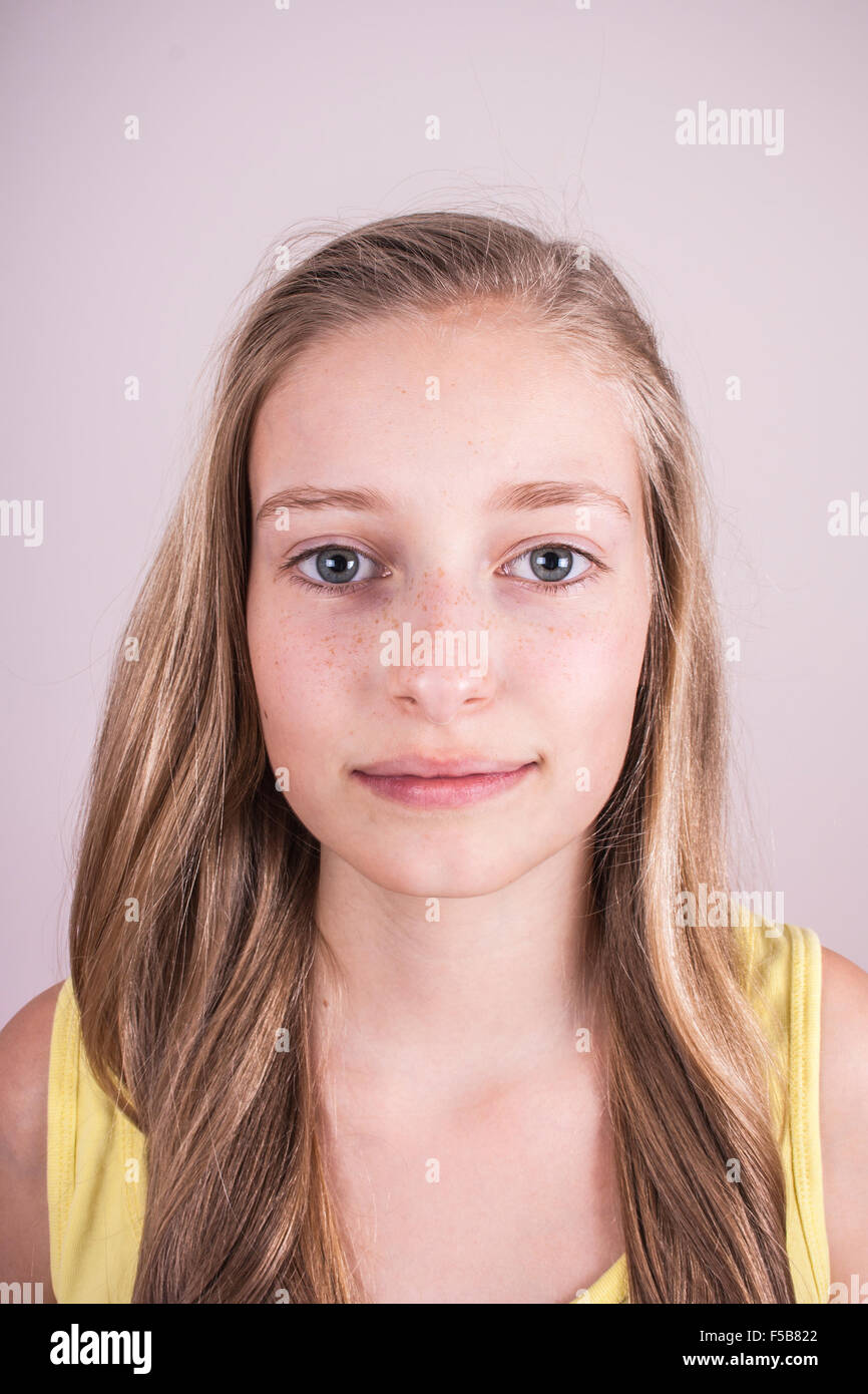 Porträt der schönen blonden Mädchens, Nahaufnahme Stockfoto