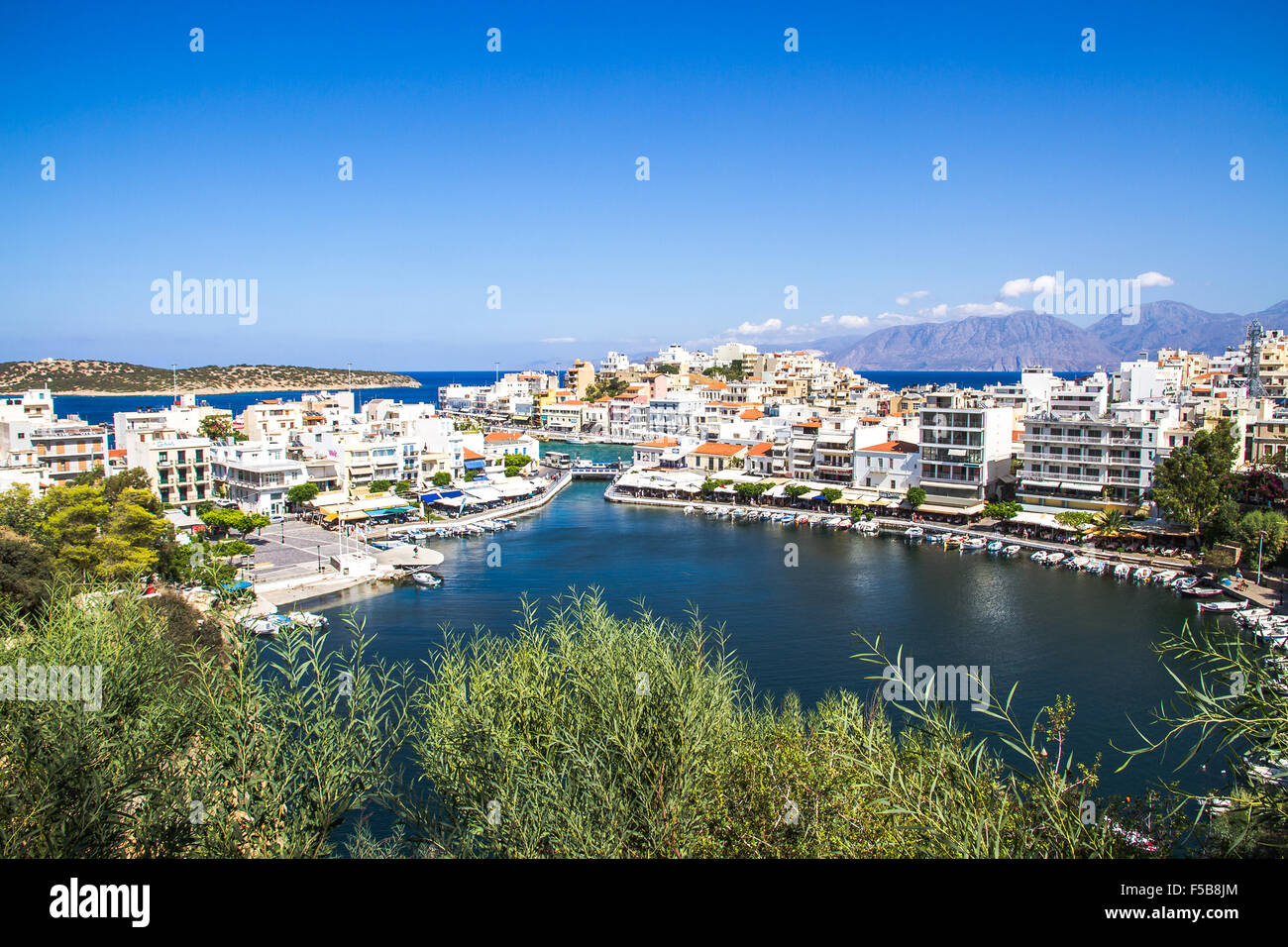 Panorama von Agios Nikolaos See Überlieferung, Crete, Griechenland Stockfoto