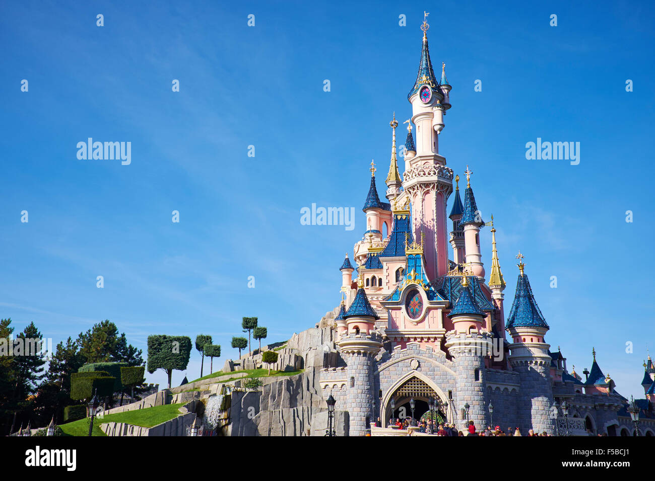 Sleeping Beauty Castle im Fantasyland Disneyland Paris Marne-la-Vallée Chessy Frankreich Stockfoto