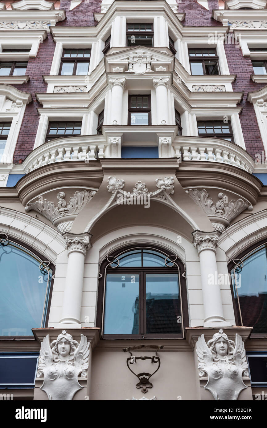 Jugendstil in der Architektur des frühen XX Jahrhunderts in Riga, Lettland Stockfoto Jugendstil in der Architektur des frühen XX Jahrhunderts in Riga, Lettland Stockfoto