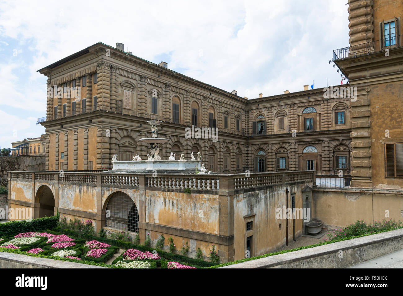 Florenz, Italien-August 26, 2014:Particular der Pitti Palast Ansicht von Boboli-Garten an einem sonnigen Tag. Stockfoto