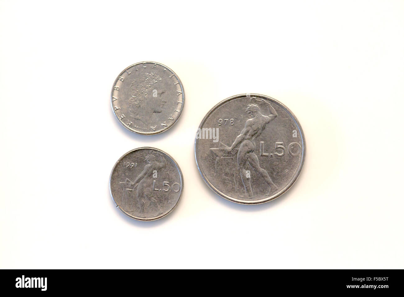 alte italienische Währung Münzen Cinquanta Lire (zwei Ausgaben) Stockfoto