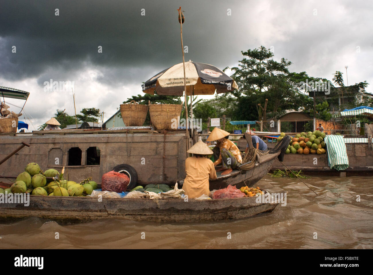 Phong Dien schwimmenden Markt. Mekong-Delta, Vietnam. Der schwimmende Markt von Phong Dien am Fluss Hua im Mekong-Delta von Vie Stockfoto