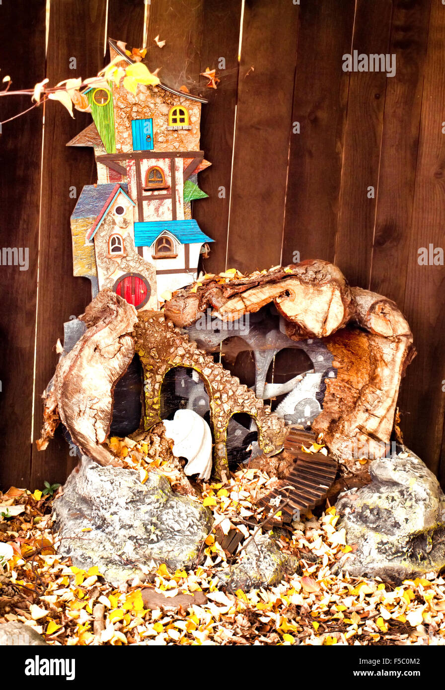 Rochester, New York, USA. 24. Oktober 2015. Strong National Museum of Play. komplizierte und skurrilen hölzernen Kunstwerke in den mu Stockfoto