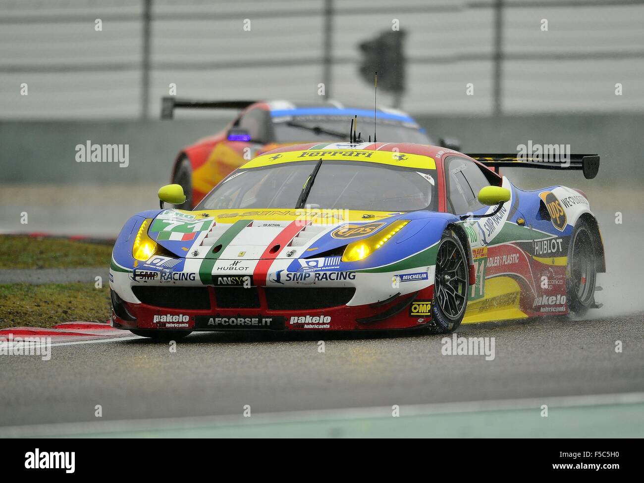 1. November 2015 - Shanghai, Volksrepublik China - N - 71 AF CORSE Italien. Ferrari F458 Italia. Reifen Michelin, Treiber DAVIDE RIGON (ITA) und JAMES CALADO (GBR). Während den 6 Stunden von Shanghai in Shanghai International Circuit. © Marcio Machado/ZUMA Draht/Alamy Live-Nachrichten Stockfoto