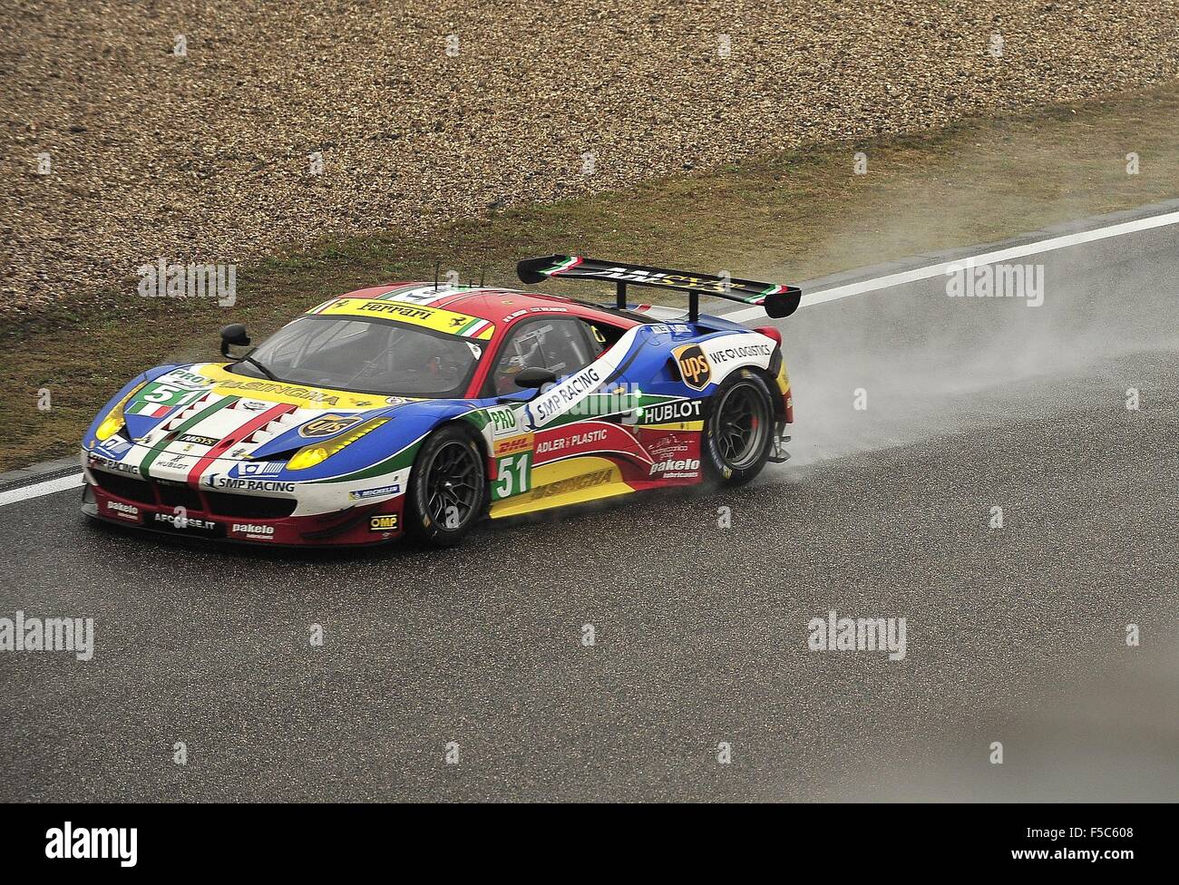 1. November 2015 - Shanghai, Volksrepublik China - N - 51 AF CORSE Italien. Ferrari F458 Italia. Reifen Michelin, Fahrer GIANMARIA BRUNI (ITA) und TONI VILANDER (FIN). Während den 6 Stunden von Shanghai in Shanghai International Circuit. © Marcio Machado/ZUMA Draht/Alamy Live-Nachrichten Stockfoto