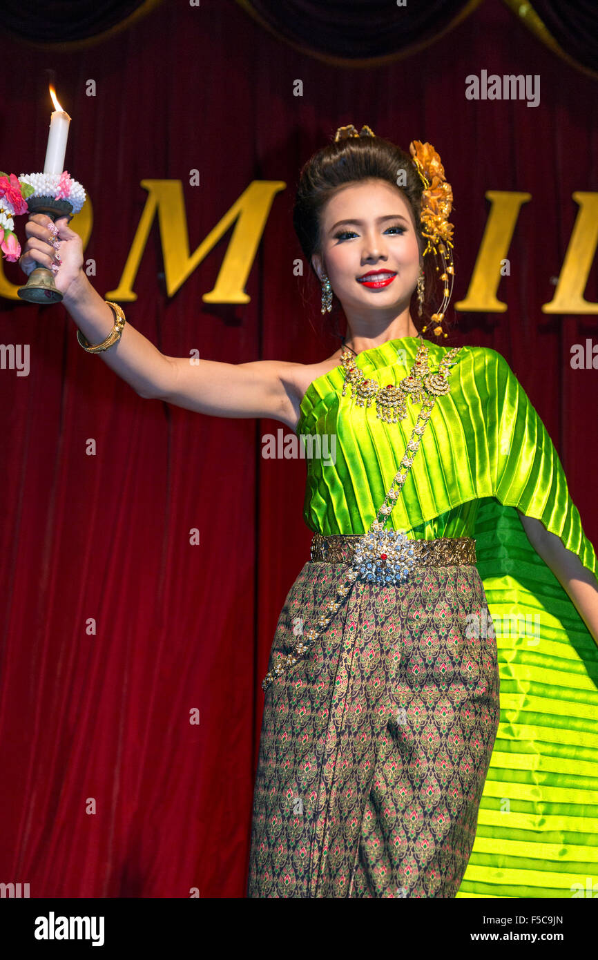 Thai Dancer bei Kulturshow, Bangkok, Thailand Stockfoto