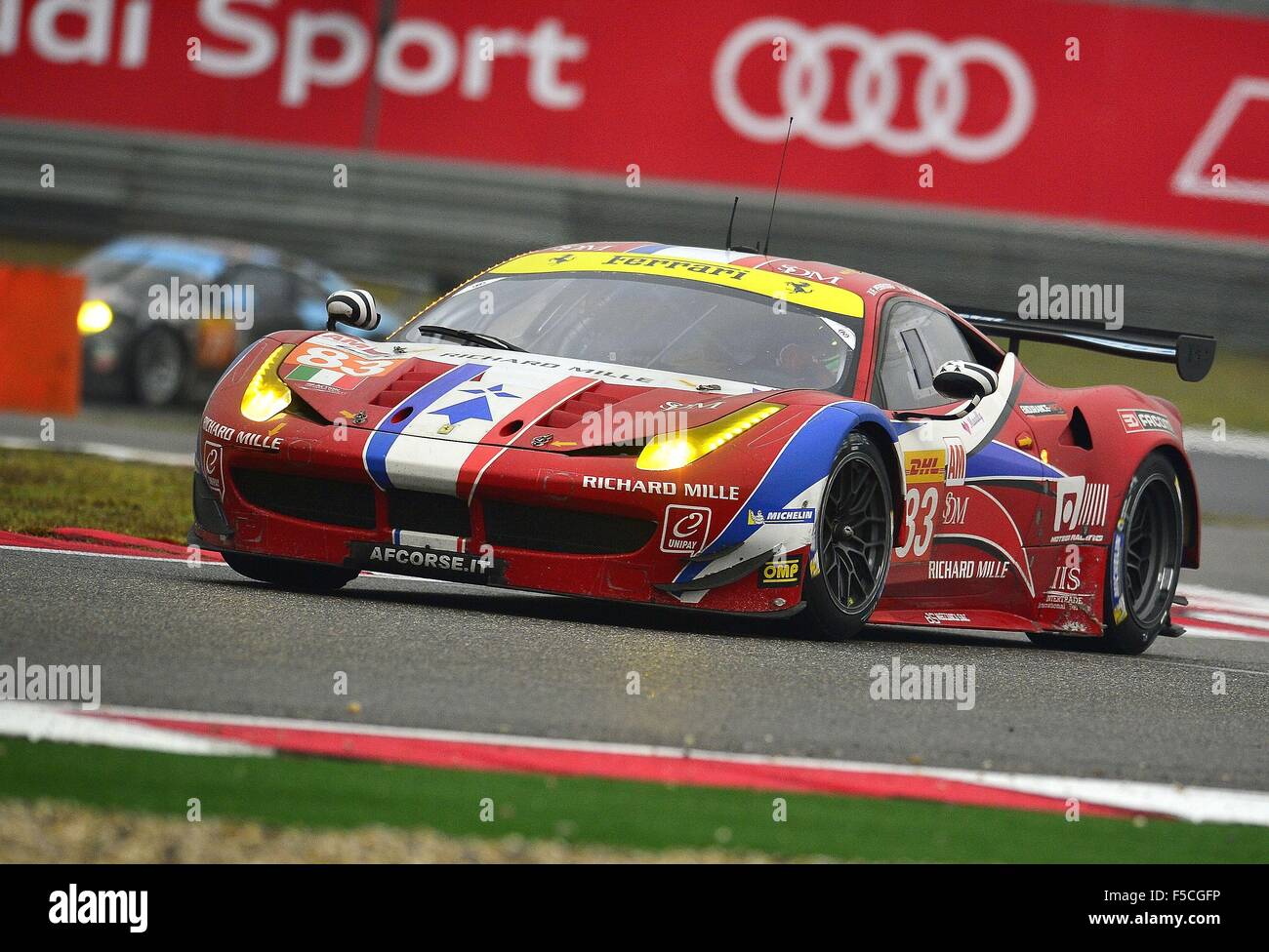 1. November 2015 - Shanghai, Volksrepublik China - N - 83 AF CORSE Italien. Ferrari F458 Italia. Reifen Michelin, Fahrer FRAN'' šOIS PERRODO (FRA), EMMANUEL COLLARD (FRA) und RUI AGUAS (PRT). Während den 6 Stunden von Shanghai in Shanghai International Circuit. © Marcio Machado/ZUMA Draht/Alamy Live-Nachrichten Stockfoto