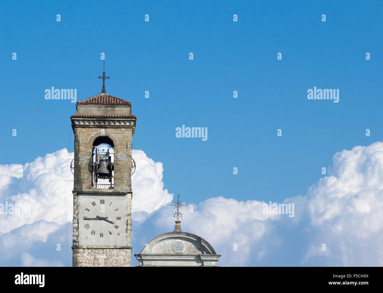 Italienische Kirche mit einem Symbol der Illuminati Stockfoto