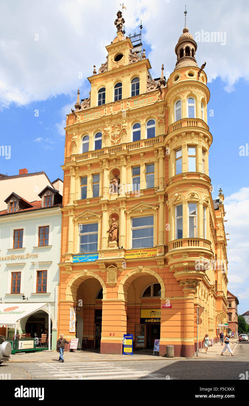 Architektur auf dem Platz im historischen Zentrum von Ceske Budejovice. Stockfoto