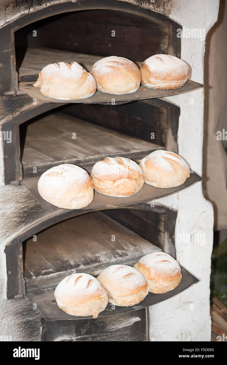 Brot in eine altmodische Bäckerei Stockfoto