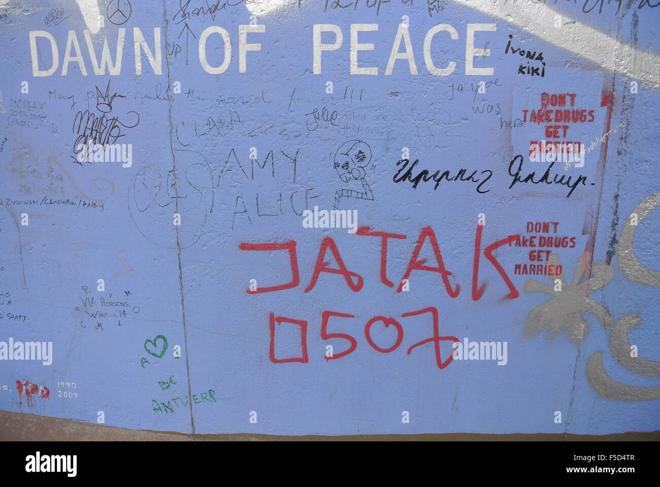 Graffiti, Berliner Mauer, Dawn des Friedens. Stockfoto
