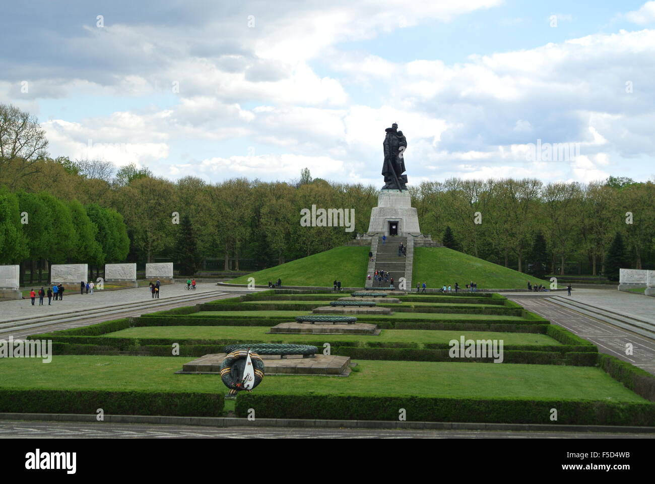 Sowjetisches Kriegsdenkmal (Treptower Park), Ddr-Architektur, Parks, Ost-Berlin. Stockfoto