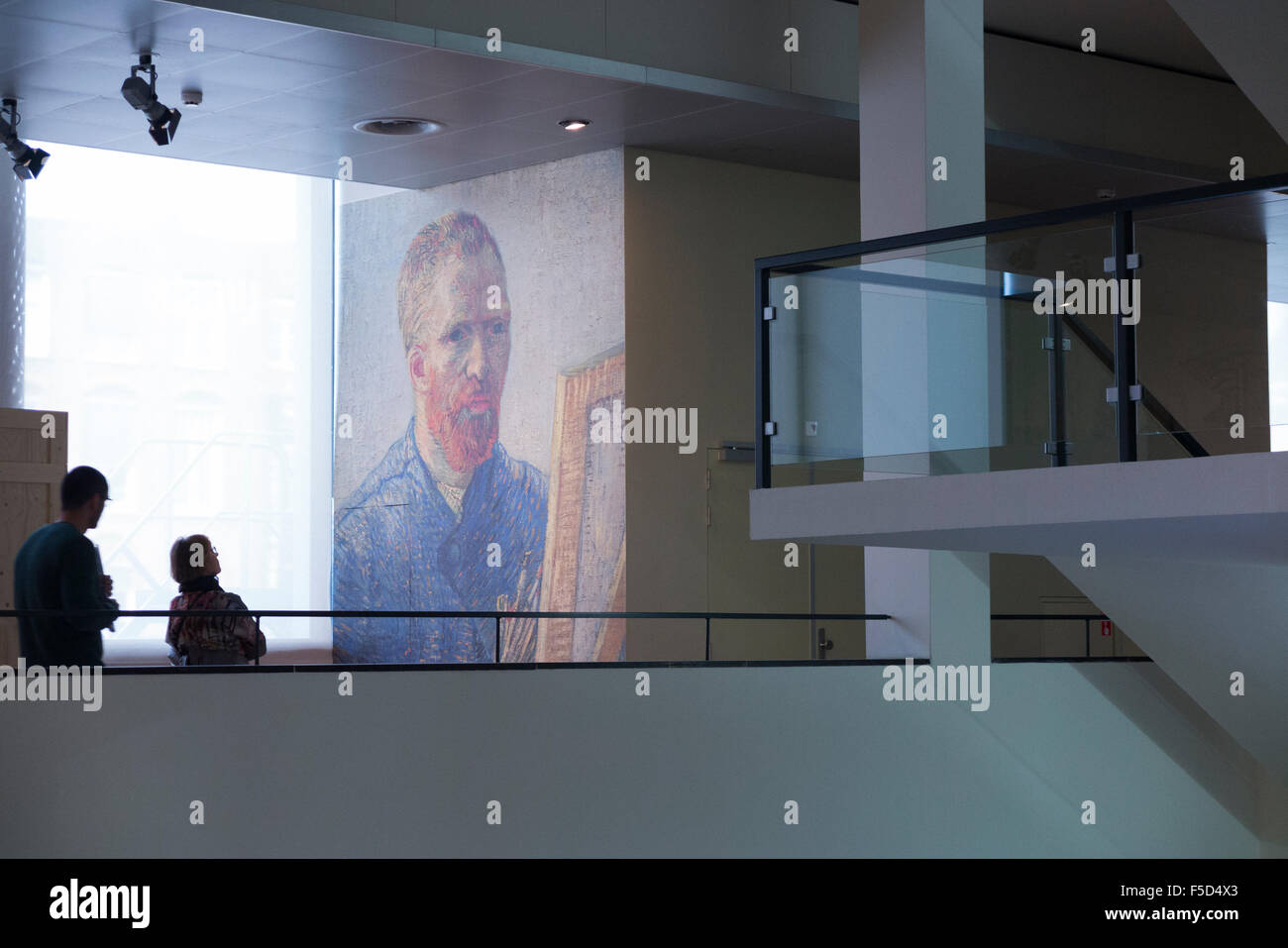 Im Inneren des Van Gogh Museums (Rietveld-Gebäude), Amsterdam. Holland. Stockfoto
