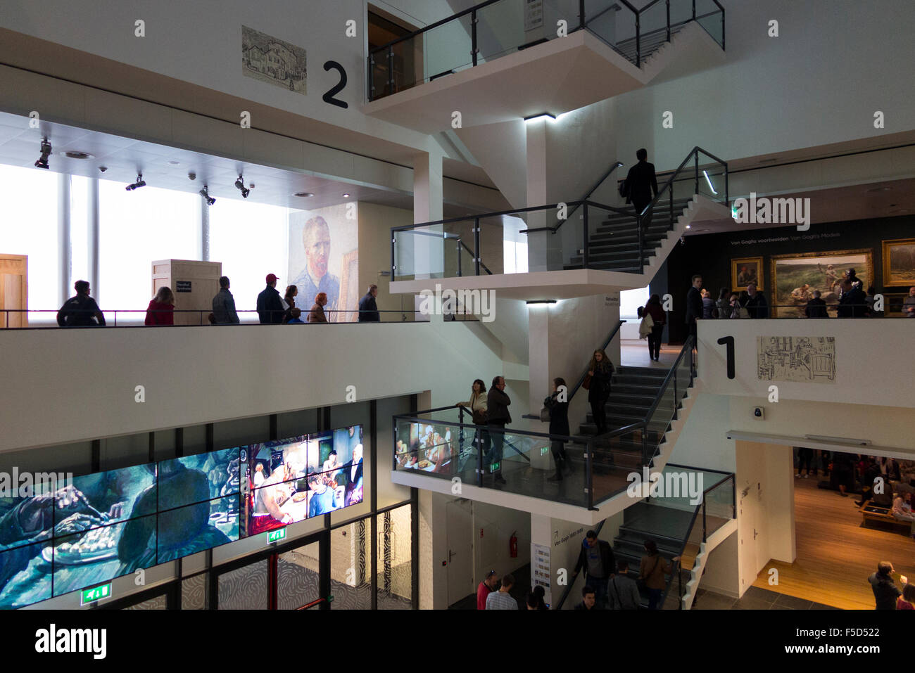 Im Inneren des Van Gogh Museums (Rietveld-Gebäude), Amsterdam. Holland. Stockfoto
